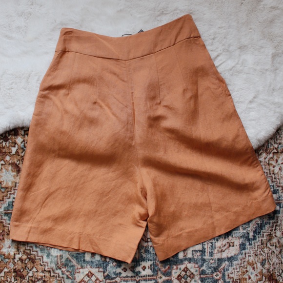 BUY NOW SALE Mo:vint Safari Linen Pleated Shorts - Picture 7 of 16